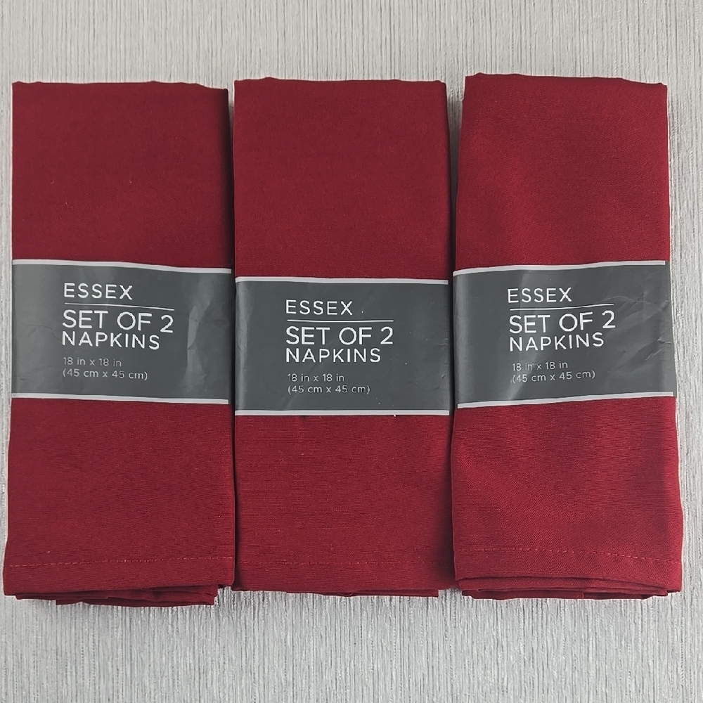Red Napkins Set of 2 Napkins 3/pg New 100%‎ Polyester